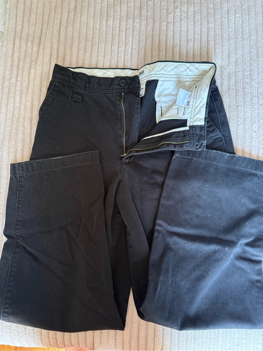 Men's Uniqlo  Black Chino Pants - Classic Straight Fit